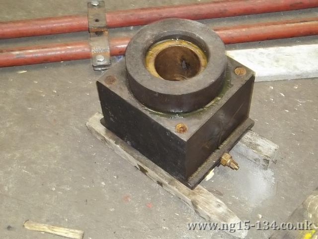 The front Krauss Helmholtz truck's pivot/ball joint box. Photo: Laurence Armstrong)