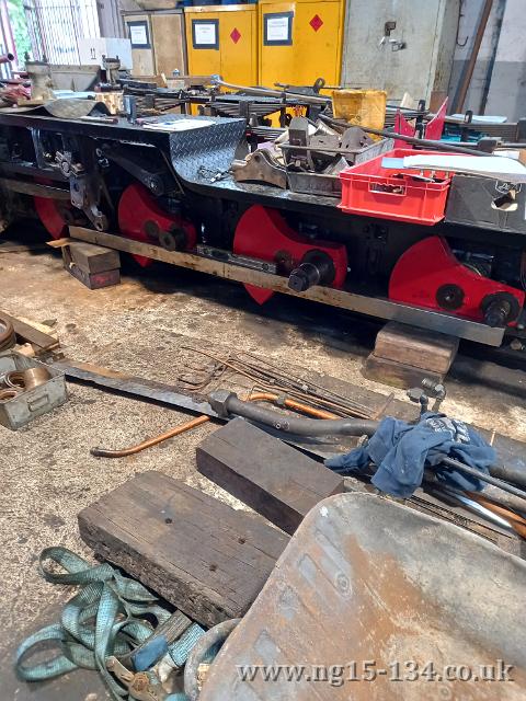 Aligning the loco driving wheel cranks. (Photo: Erle Ford)